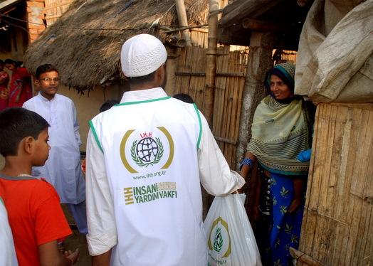 Teams set out for Qurban campaign