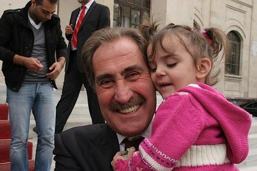 Minister Günay loves orphans