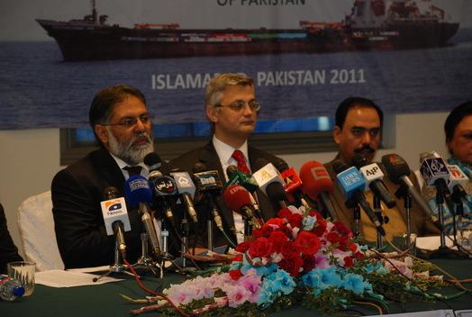 IHH helps Pakistan to heal wounds