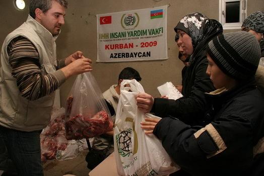 Azerbaijan’s Chechen refugees receive IHH aid