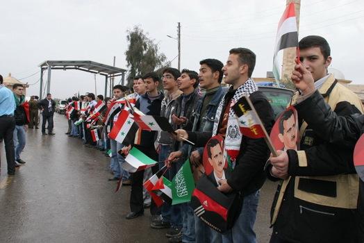 شريان الحياة في طريقها لميناء اللاذقية