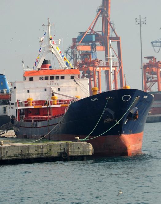 81 trailers of aid to be sent to Pakistan