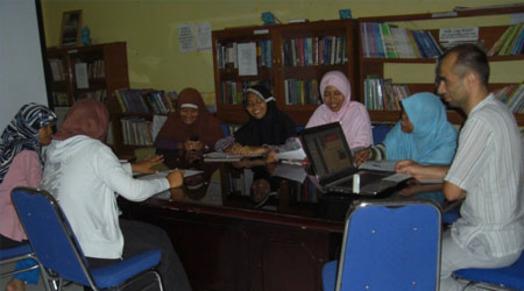 Açe’deki Yetim Kızlarımız “Lentera” adlı bir gazete kurdu