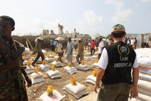 Somali'de çocuklar ölümü bekliyor