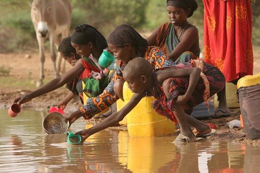 İHH’dan Somali’ye 3000 tonluk yardım gemisi