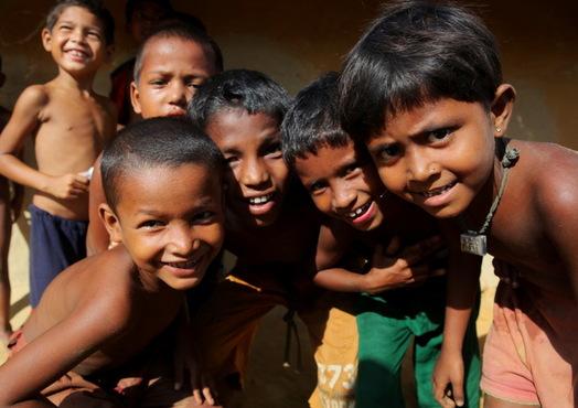 IHH provides rice supplies to Arakanese refugees