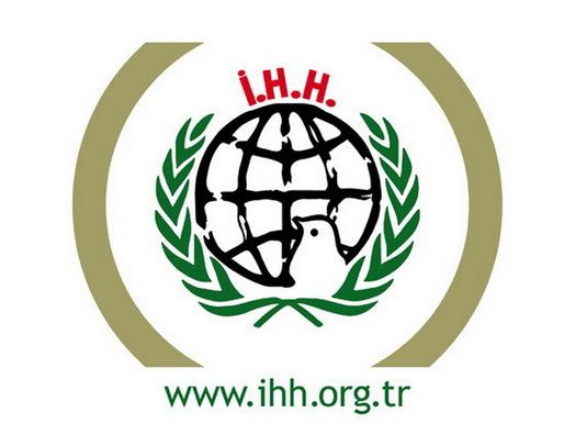 فرق هيئة الإغاثة الإنسانية و مؤسسة الفحم التركية تنجح في إخراج 3 أشخاص أحياء من تحت الانقاض