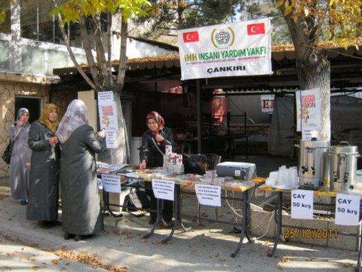Çankırı İHH gönüllülerinden Van kermesi