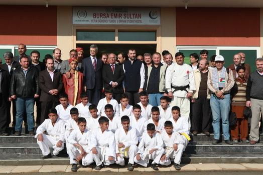 İHH Pakistan’da yetimhane açılışı gerçekleştirdi