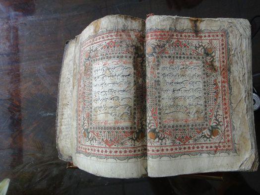 600 yıllık Kur’an-ı Kerimler bakımsızlıktan çürüyor!