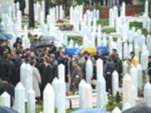 Begoviç Dualarla Uğurlandı