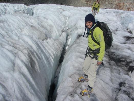 Rawan Muwahid climbs to the highest peak of Europe for Rohingyas and Syrians