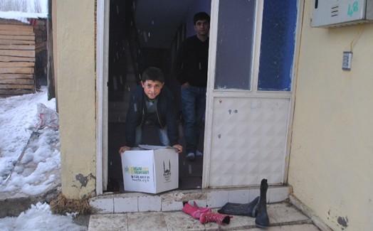 IHH and Islamic Relief assist earthquake survivors in Van