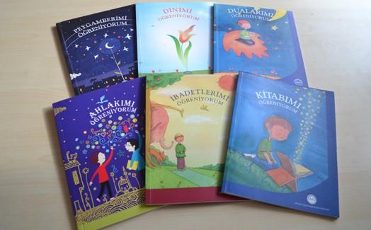 IHH delivers book sets to orphans