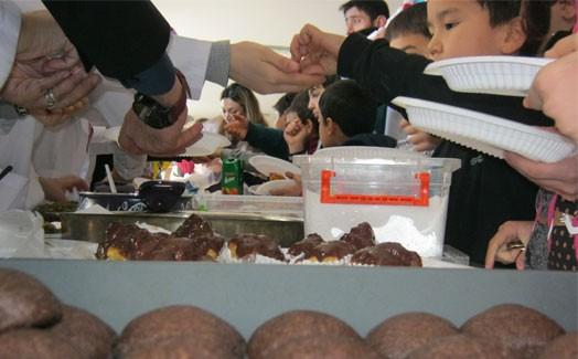 Konya’da yetimler için kermes programı