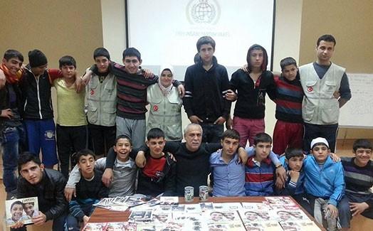 Sokak çocukları bir yetime sponsor oldu