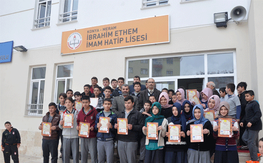 High-school students give helping hand to 15 orphans