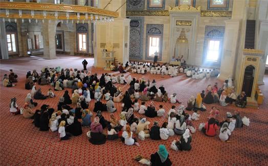 Adana’da uçurtma şenliği düzenlendi