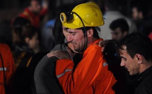 İHH Soma'da aş ve umut dağıttı