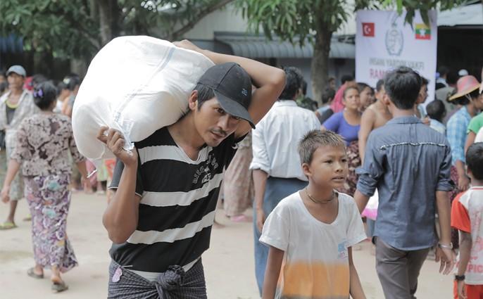 İHH Ramazan’da da Myanmarlı Müslümanların yanında