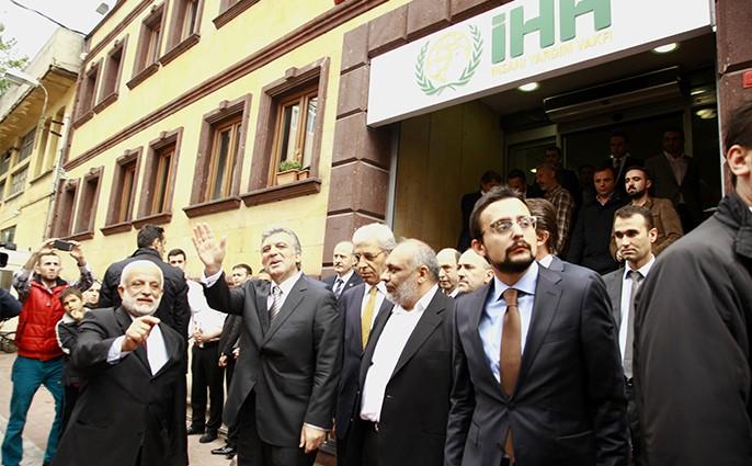 Our 11th President Abdullah Gül visits IHH