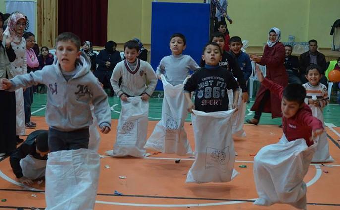 Kahramanmaraş İHH yetim çocukları sevindirdi