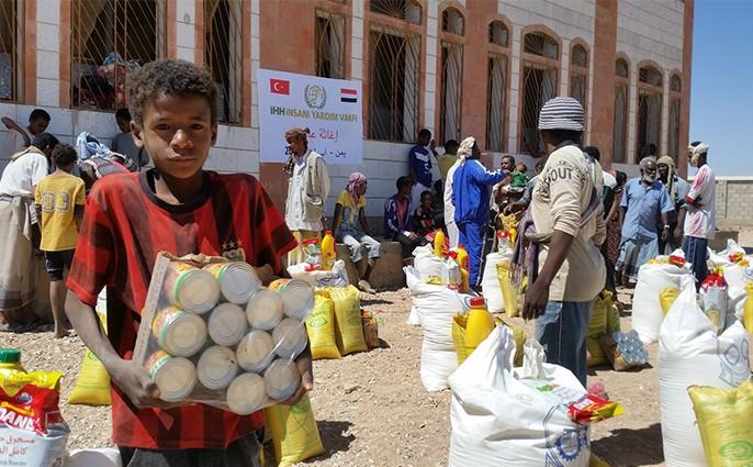 İHH’dan Yemen’de 10 bin kişiye daha acil gıda yardımı