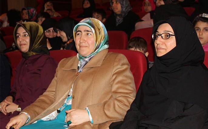 İHH Bingöl Kadın Kollarından “Kutlu Doğum” programı