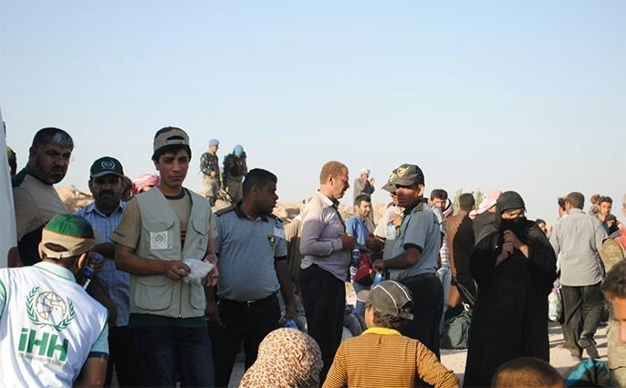 Şanlıurfa’ya sığınan Suriyelilere İHH’dan yardım eli