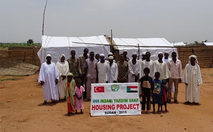 Darfur’daki mültecilere yeni evler