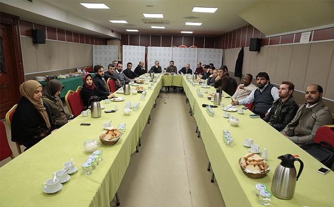Hat ve tezhip ustaları yetimler için çizecek