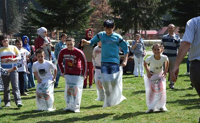 70 ilde 10 bini aşkın yetime bakıyoruz