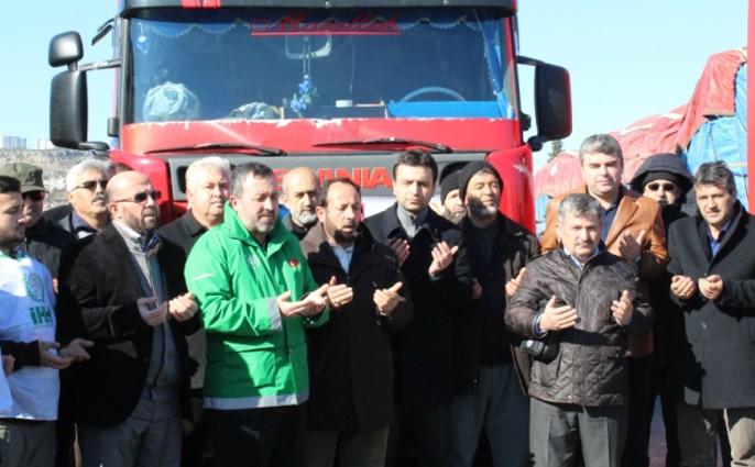 Antalya İHH’dan Bayırbucak’a 4 TIR un yardımı