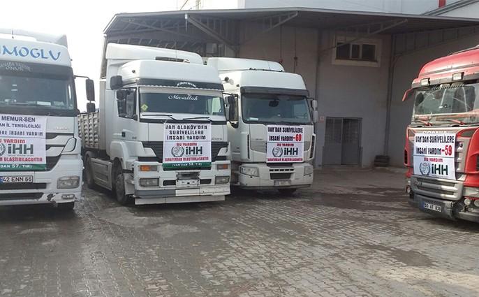 Van İHH'dan Suriye'ye 5 TIR un yardımı