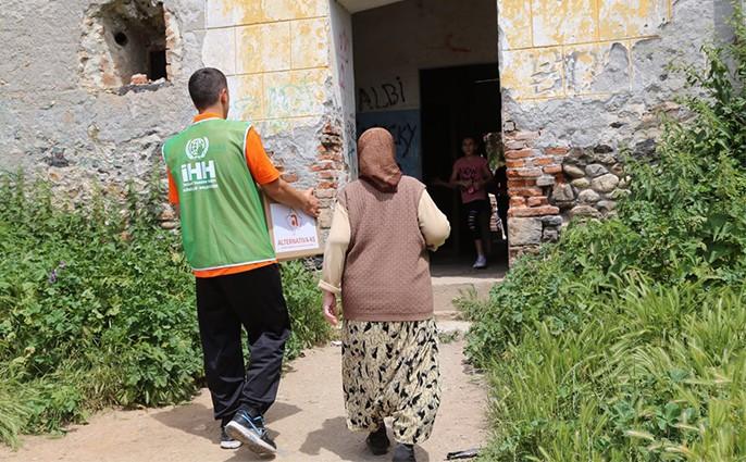 İHH’dan Kosova’ya 1.200 adet Ramazan paketi