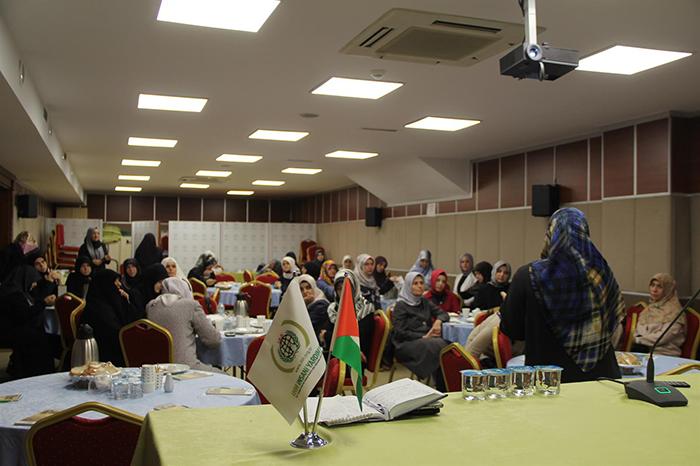İHH Kadın Kolları, İstanbullu Hatibeler ile buluştu
