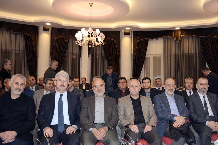 Konya İHH’dan ’Yetim Gülerse Dünya Güler’ programı