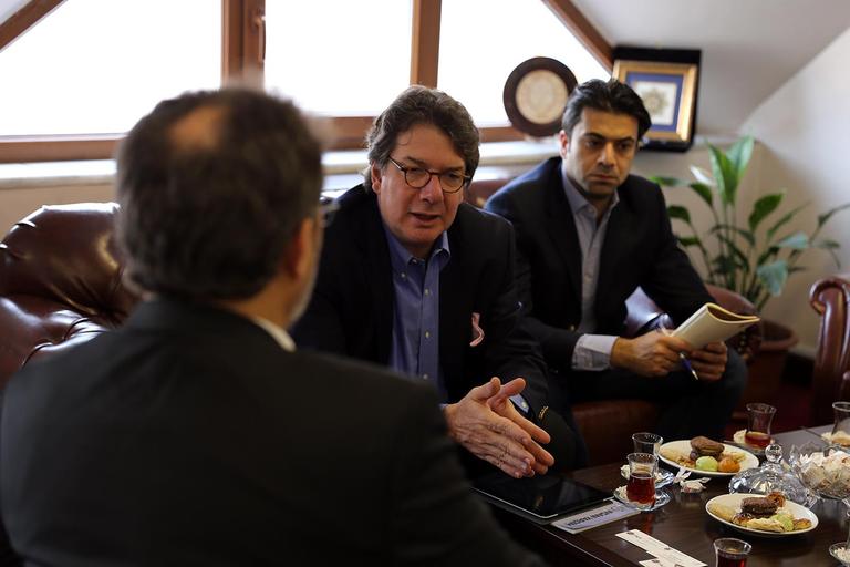 IHH Briefs Colombian Authorities About Relief Efforts for Syria