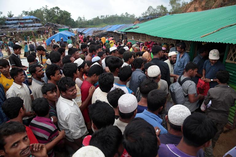 Kasırganın vurduğu Bangladeş’e İHH’dan yardım