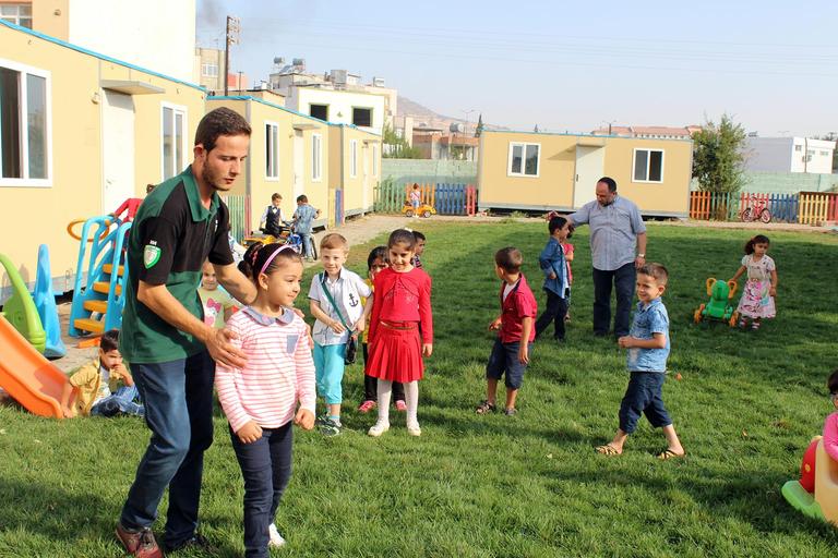 Suriyeli yetimlerin anaokulu heyecanı