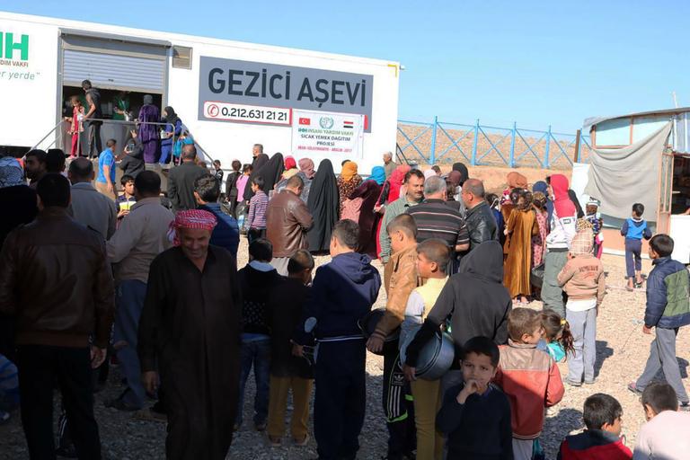 Depremzedelere bir aylık sıcak yemek