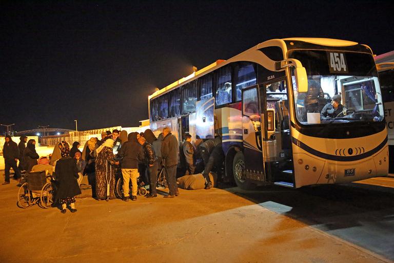 Iraklı ailelerin geri dönüş sevinci
