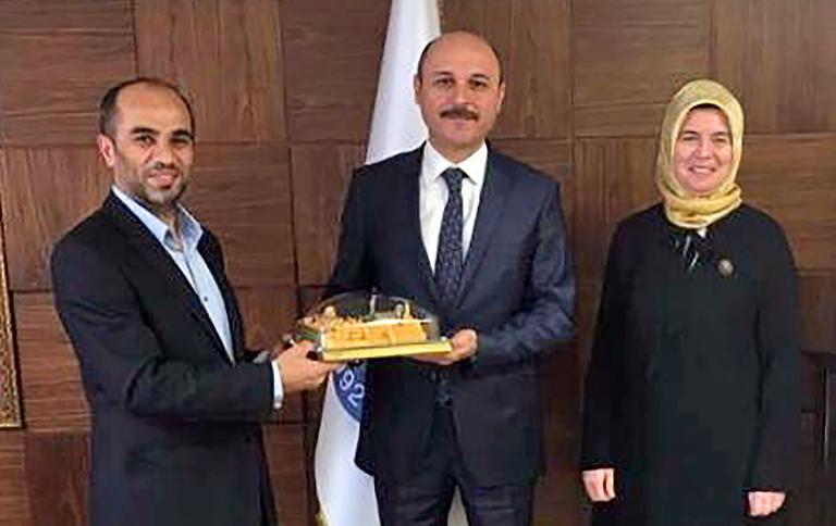 Yetimlere bir destek de Türk Eğitim-Sen’den