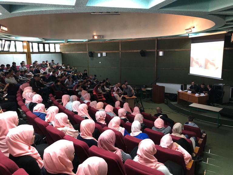 Karadağ'da uyuşturucuyla mücadele paneli