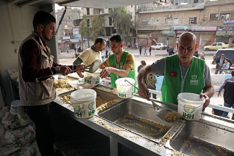 150 bin Afrinli’ye yardım