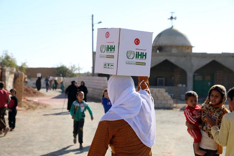 Tel Abyad ve Rasulayn’a yardım