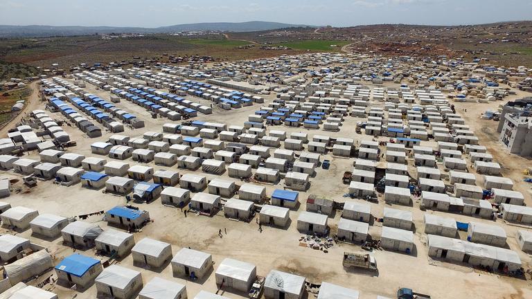 Briket ev inşası sürüyor