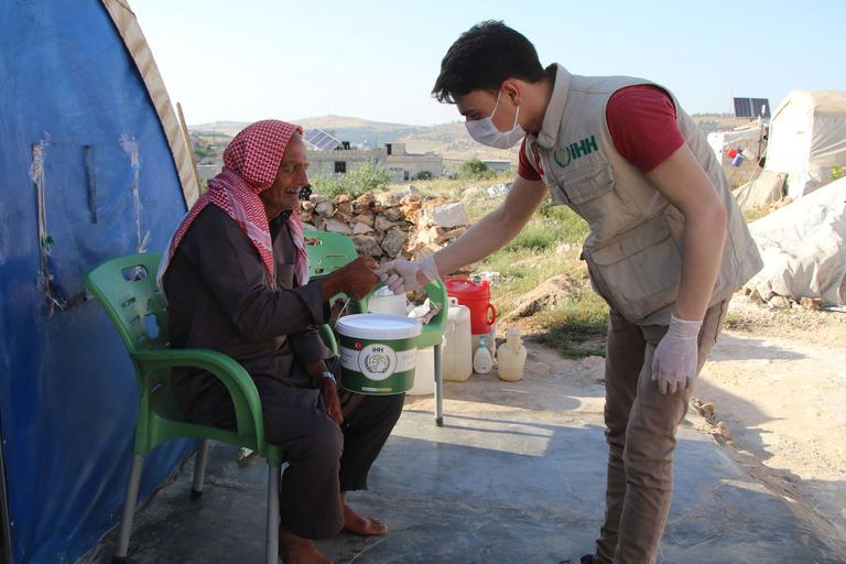 İdlib’de 200 bin kişiye iftar