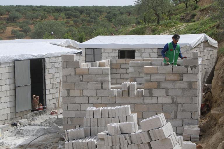 Anadolu’dan Suriye’ye briket ev