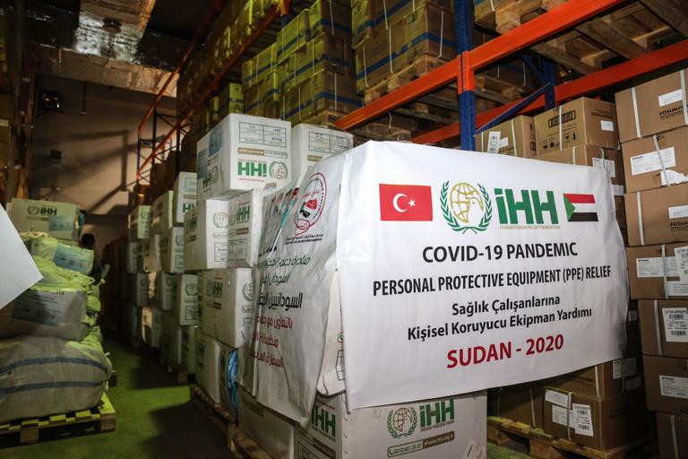 مساعدات طبية إلى السودان
